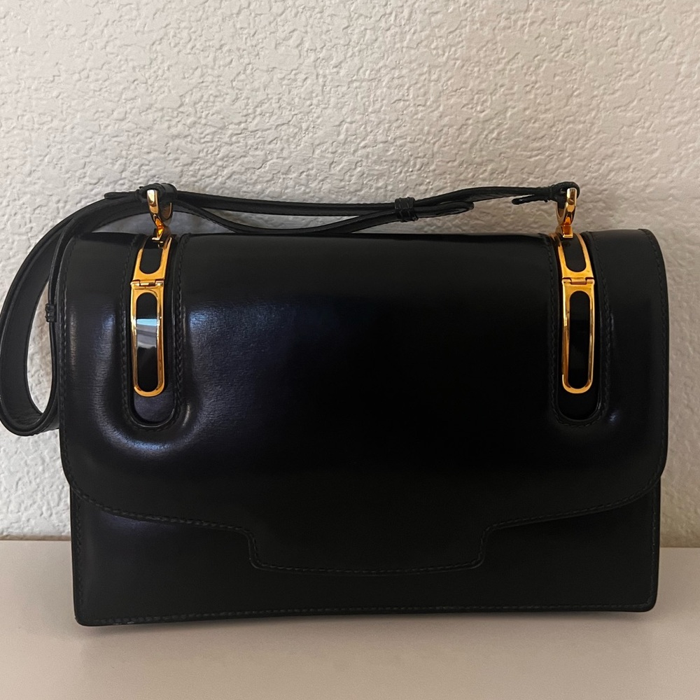 Classic vintage Gucci Black Leather Shoulder Bag with Gold Hardware
